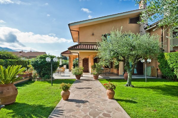 casa indipendente in vendita a Grottaferrata