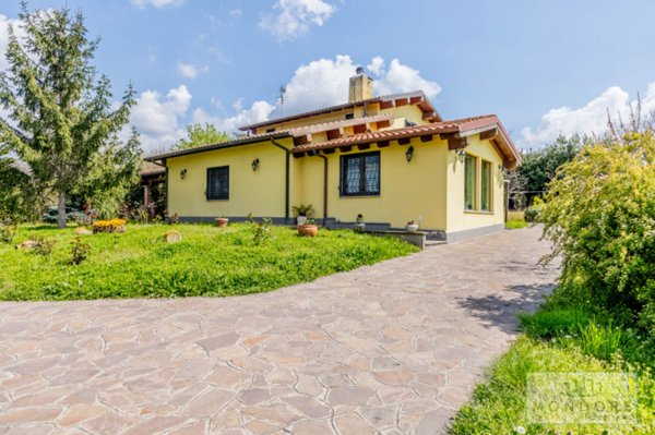 casa indipendente in vendita a Grottaferrata