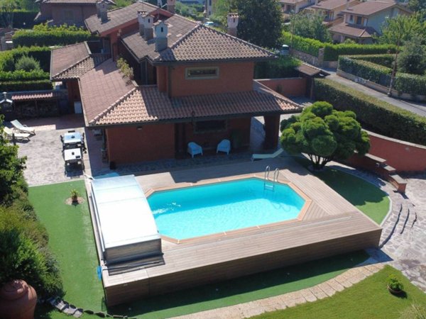 casa indipendente in vendita a Grottaferrata