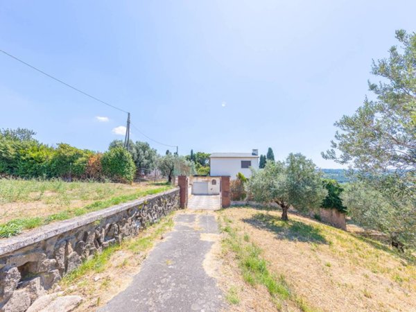 casa indipendente in vendita a Grottaferrata