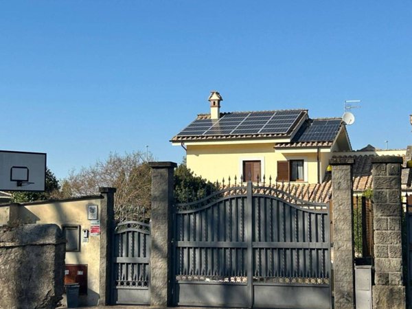 casa indipendente in vendita a Grottaferrata