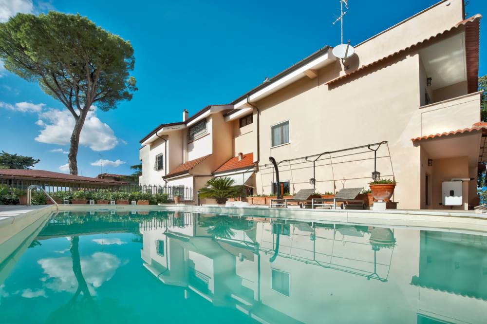 casa indipendente in vendita a Grottaferrata