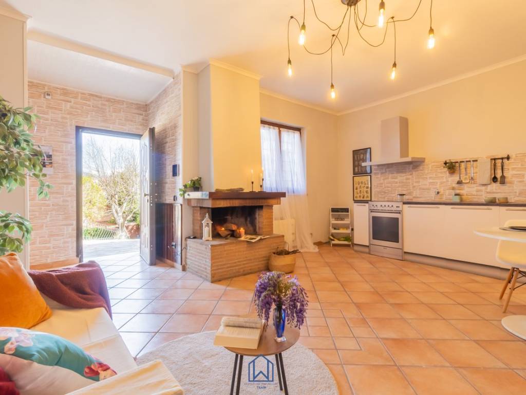 casa indipendente in vendita a Grottaferrata