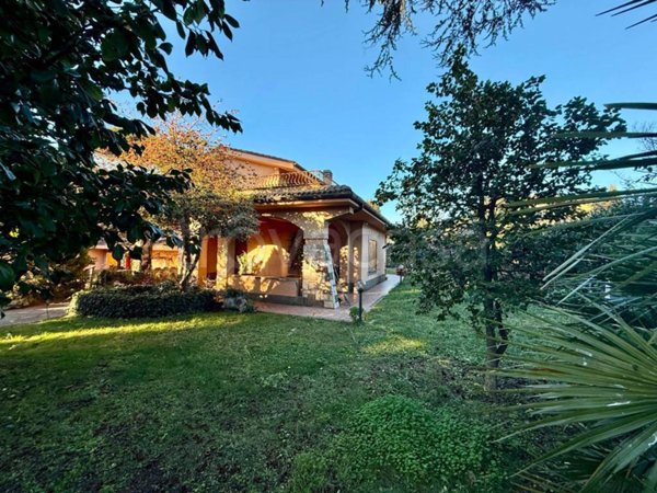 casa indipendente in vendita a Grottaferrata