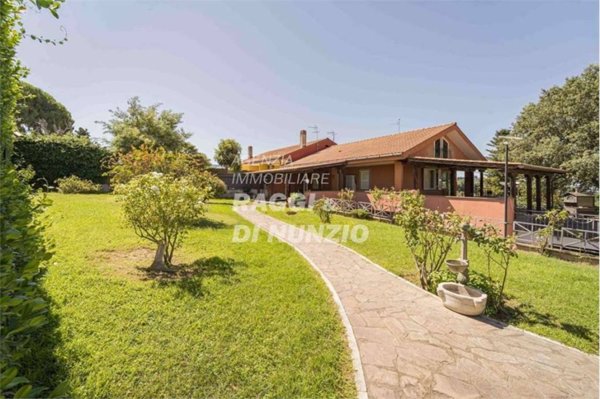 casa indipendente in vendita a Grottaferrata