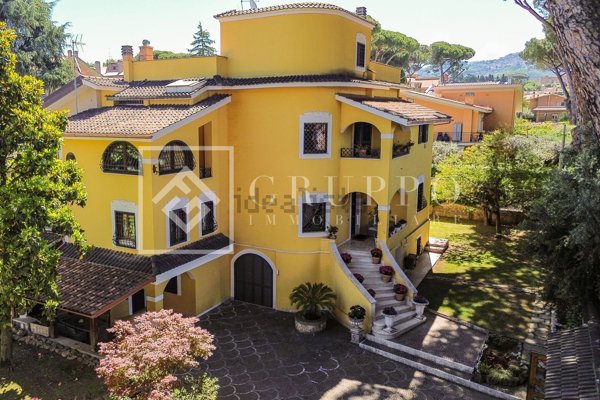 casa indipendente in vendita a Grottaferrata