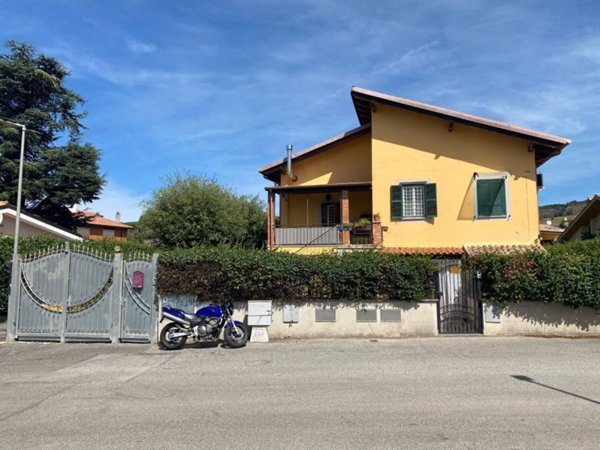 casa indipendente in vendita a Grottaferrata