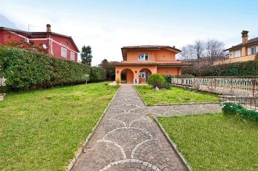 casa indipendente in vendita a Grottaferrata