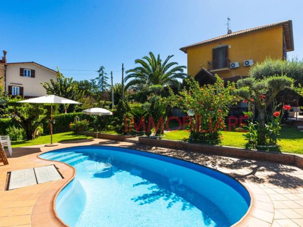 casa indipendente in vendita a Grottaferrata