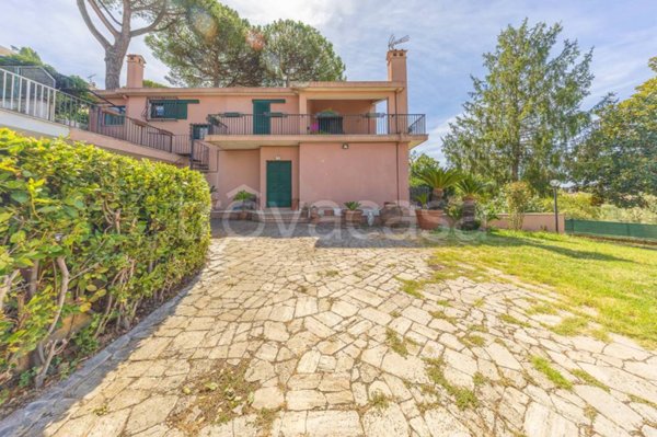 casa indipendente in vendita a Grottaferrata