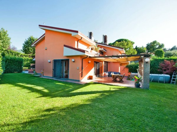 casa indipendente in vendita a Grottaferrata