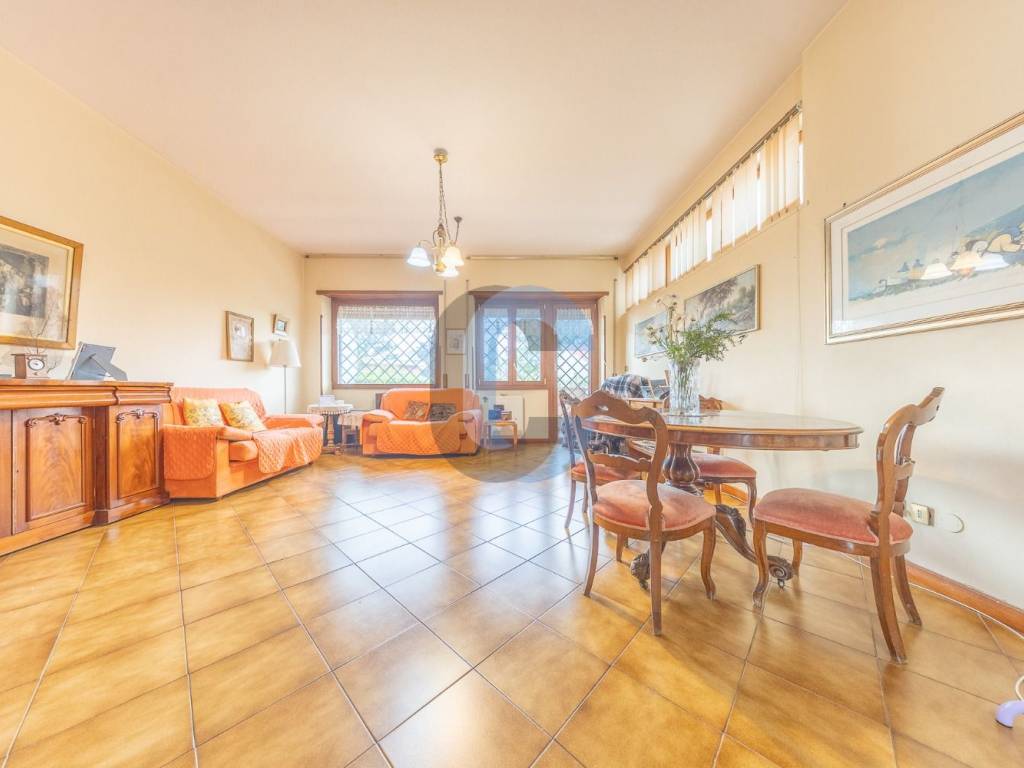 casa indipendente in vendita a Grottaferrata