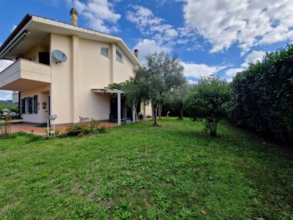 casa indipendente in vendita a Grottaferrata