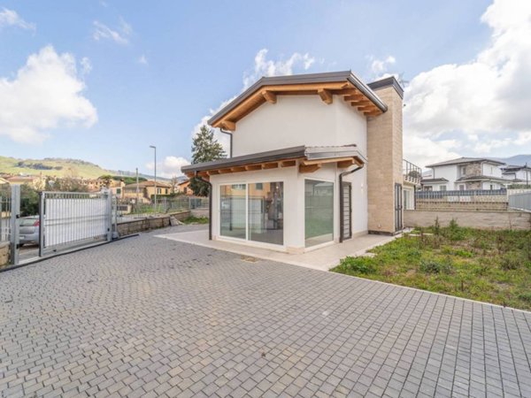 casa indipendente in vendita a Grottaferrata