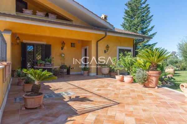 casa indipendente in vendita a Grottaferrata