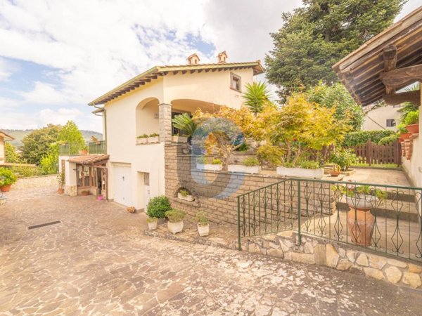 casa indipendente in vendita a Grottaferrata
