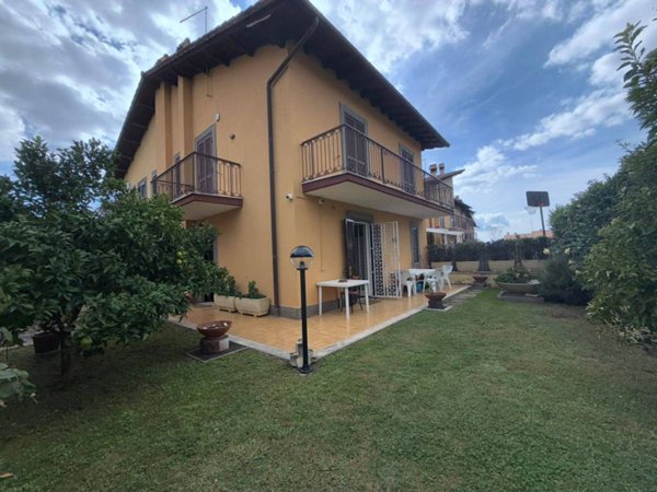 casa indipendente in vendita a Grottaferrata