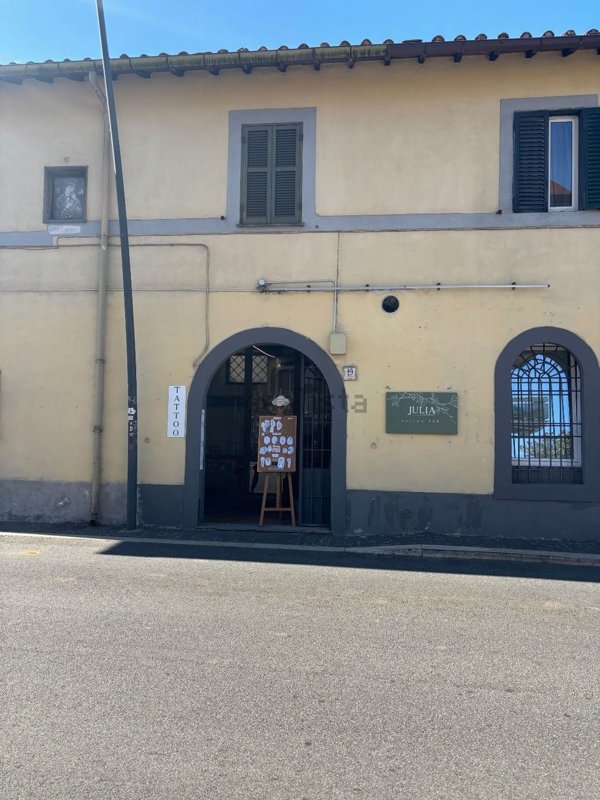 negozio in vendita a Grottaferrata