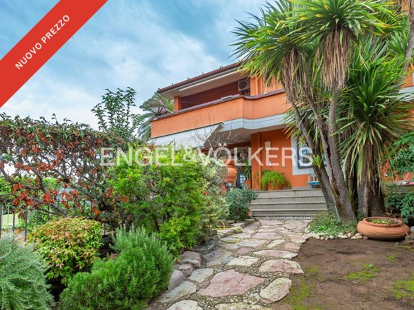 casa indipendente in vendita a Grottaferrata in zona Molara