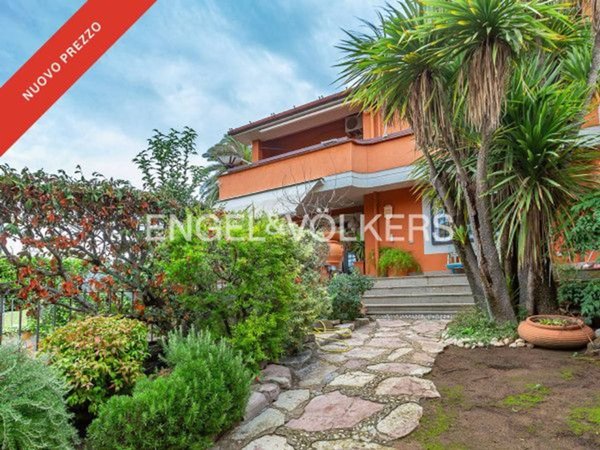 casa indipendente in vendita a Grottaferrata in zona Molara