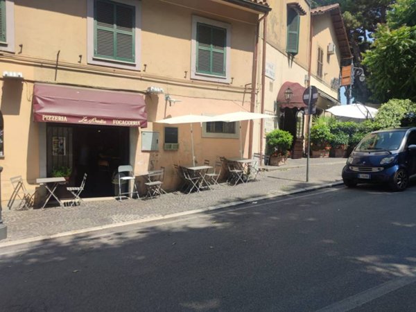 negozio in vendita a Grottaferrata