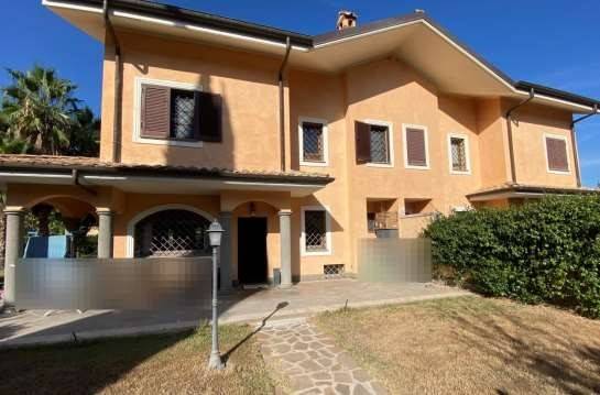 casa indipendente in vendita a Grottaferrata