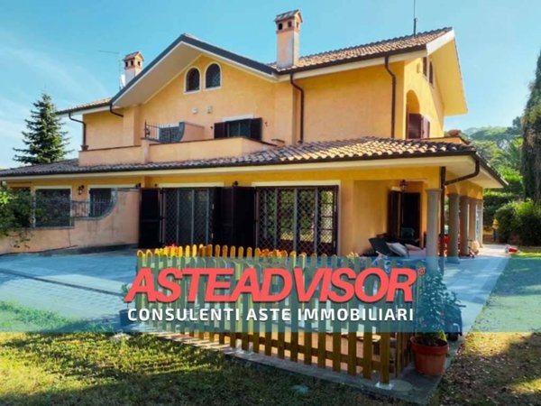 casa indipendente in vendita a Grottaferrata