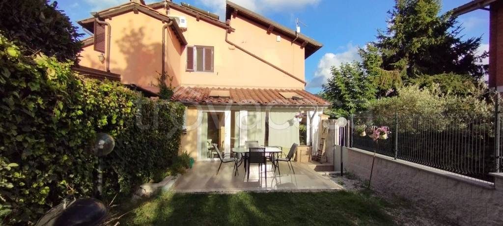 casa indipendente in vendita a Grottaferrata
