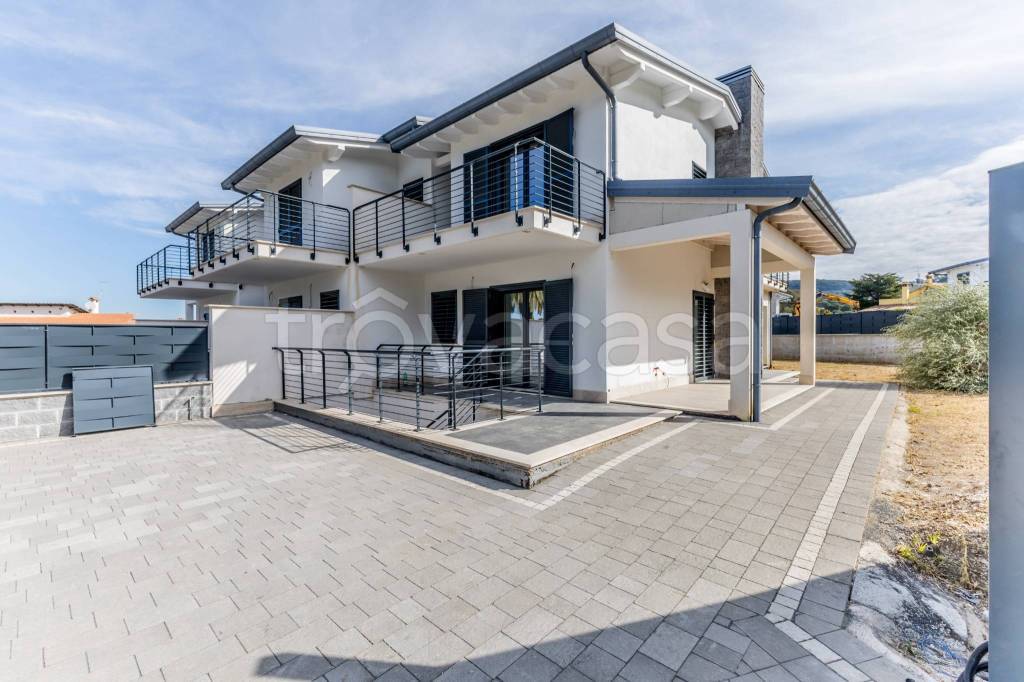 casa indipendente in vendita a Grottaferrata