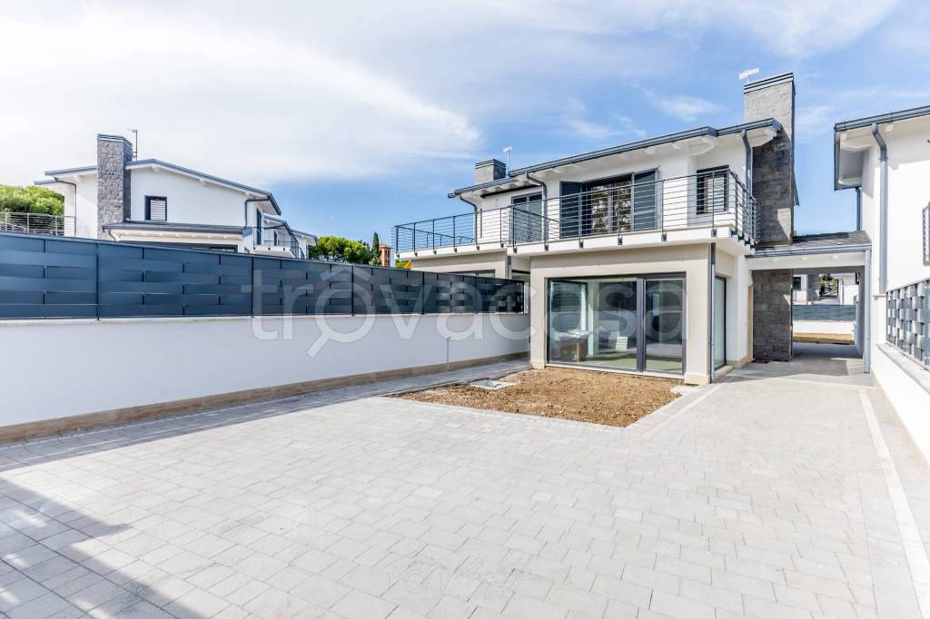 casa indipendente in vendita a Grottaferrata