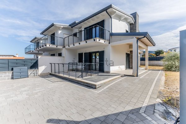 casa indipendente in vendita a Grottaferrata