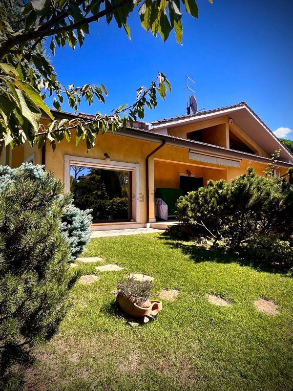 casa indipendente in vendita a Grottaferrata