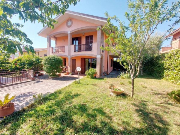 casa indipendente in vendita a Grottaferrata