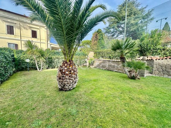 casa indipendente in vendita a Grottaferrata