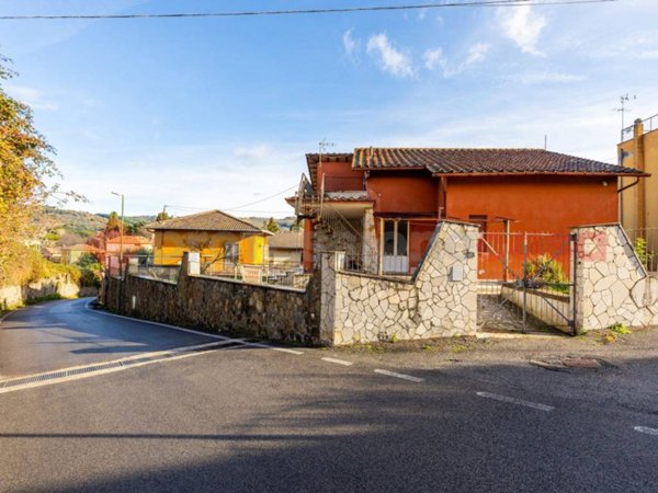 casa indipendente in vendita a Grottaferrata