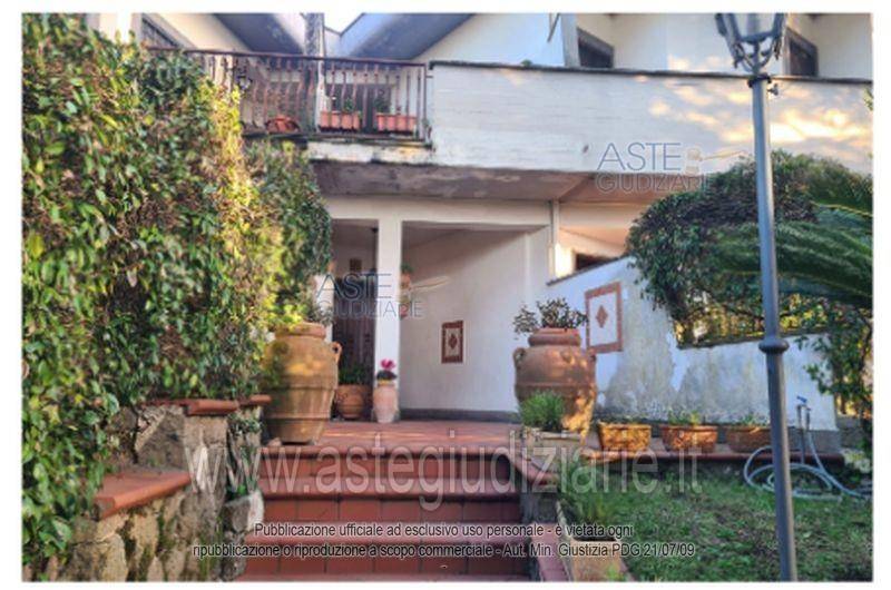 casa indipendente in vendita a Grottaferrata