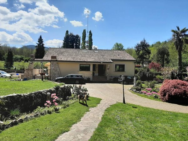 casa indipendente in vendita a Grottaferrata