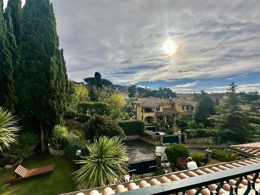 casa indipendente in vendita a Grottaferrata