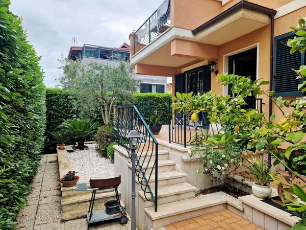 casa indipendente in vendita a Grottaferrata