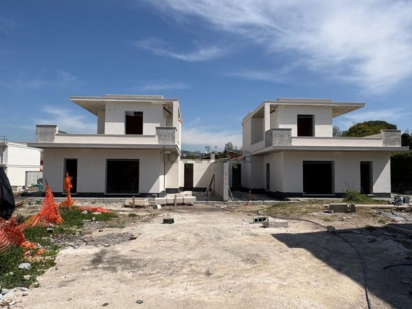 casa indipendente in vendita a Grottaferrata