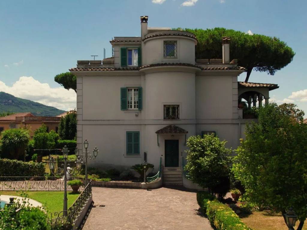 casa indipendente in vendita a Grottaferrata