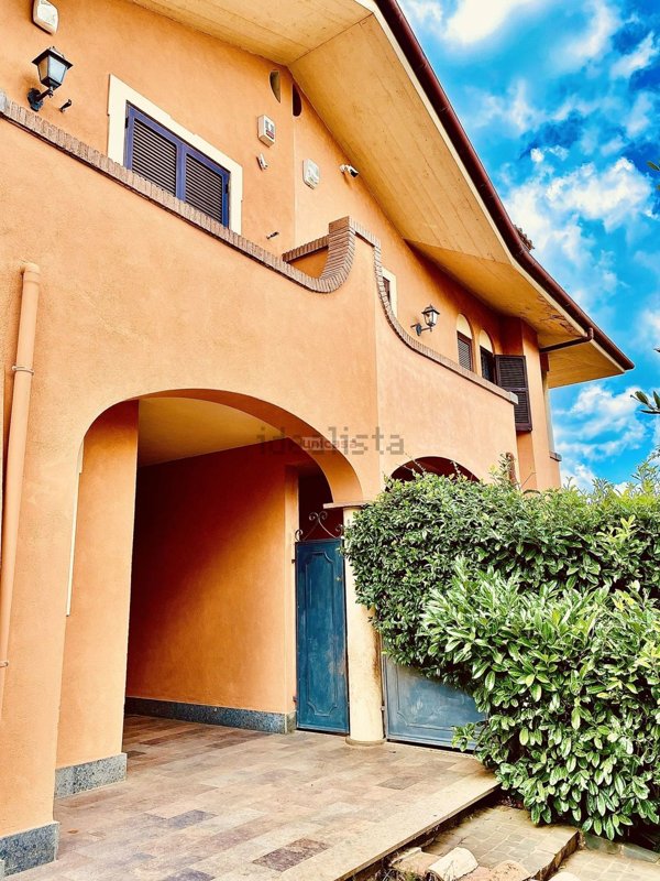 casa indipendente in vendita a Grottaferrata