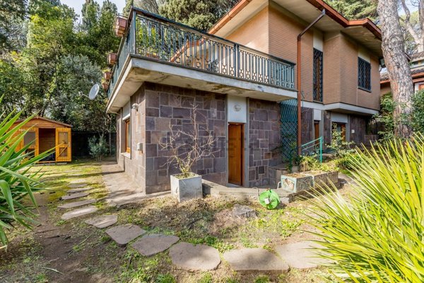 casa indipendente in vendita a Grottaferrata