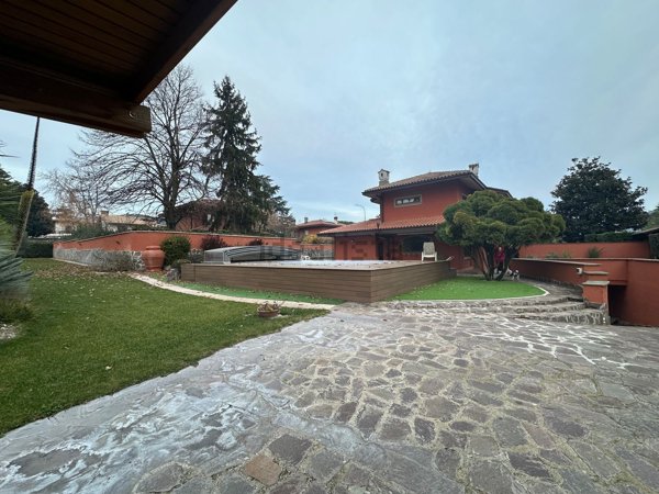 casa indipendente in vendita a Grottaferrata