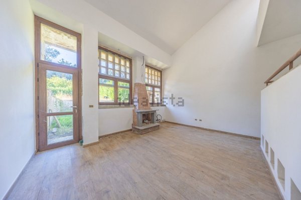 casa indipendente in vendita a Grottaferrata in zona Molara