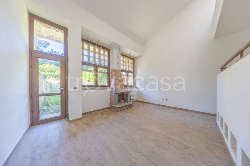 casa indipendente in vendita a Grottaferrata in zona Molara