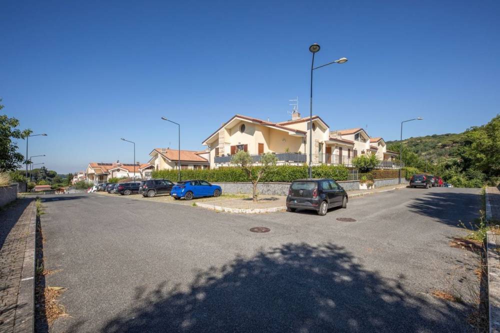 appartamento in vendita a Grottaferrata in zona Molara