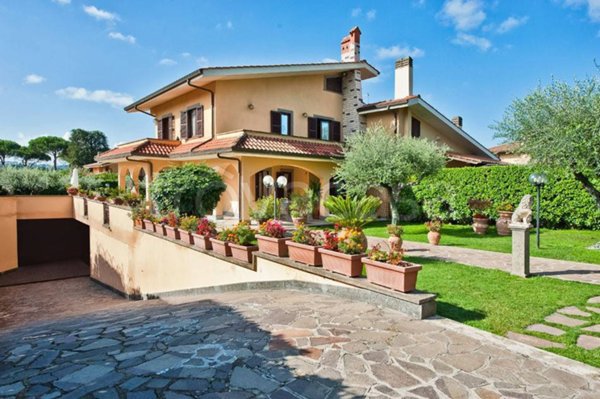 casa indipendente in vendita a Grottaferrata