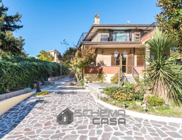 casa indipendente in vendita a Grottaferrata