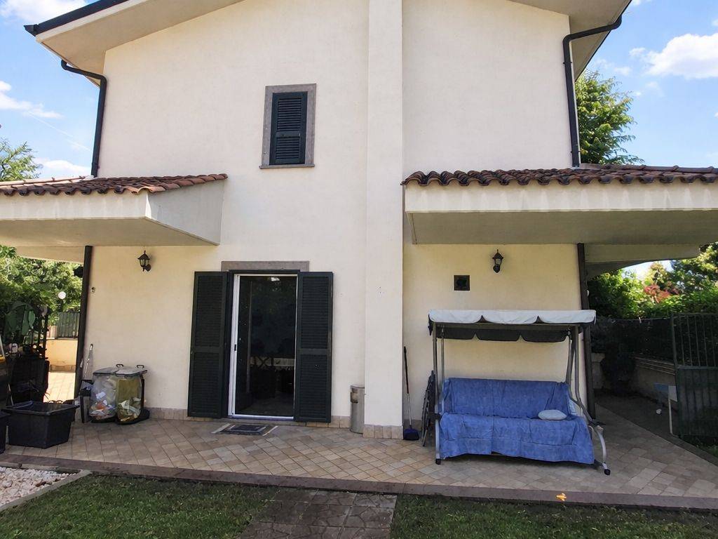 casa indipendente in vendita a Grottaferrata